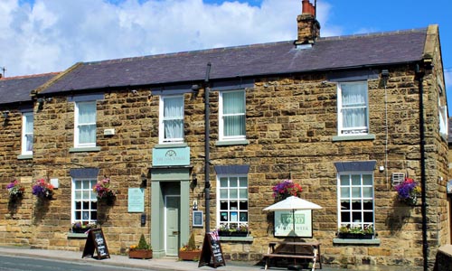 exterior of oakwheel pub scarborough 1